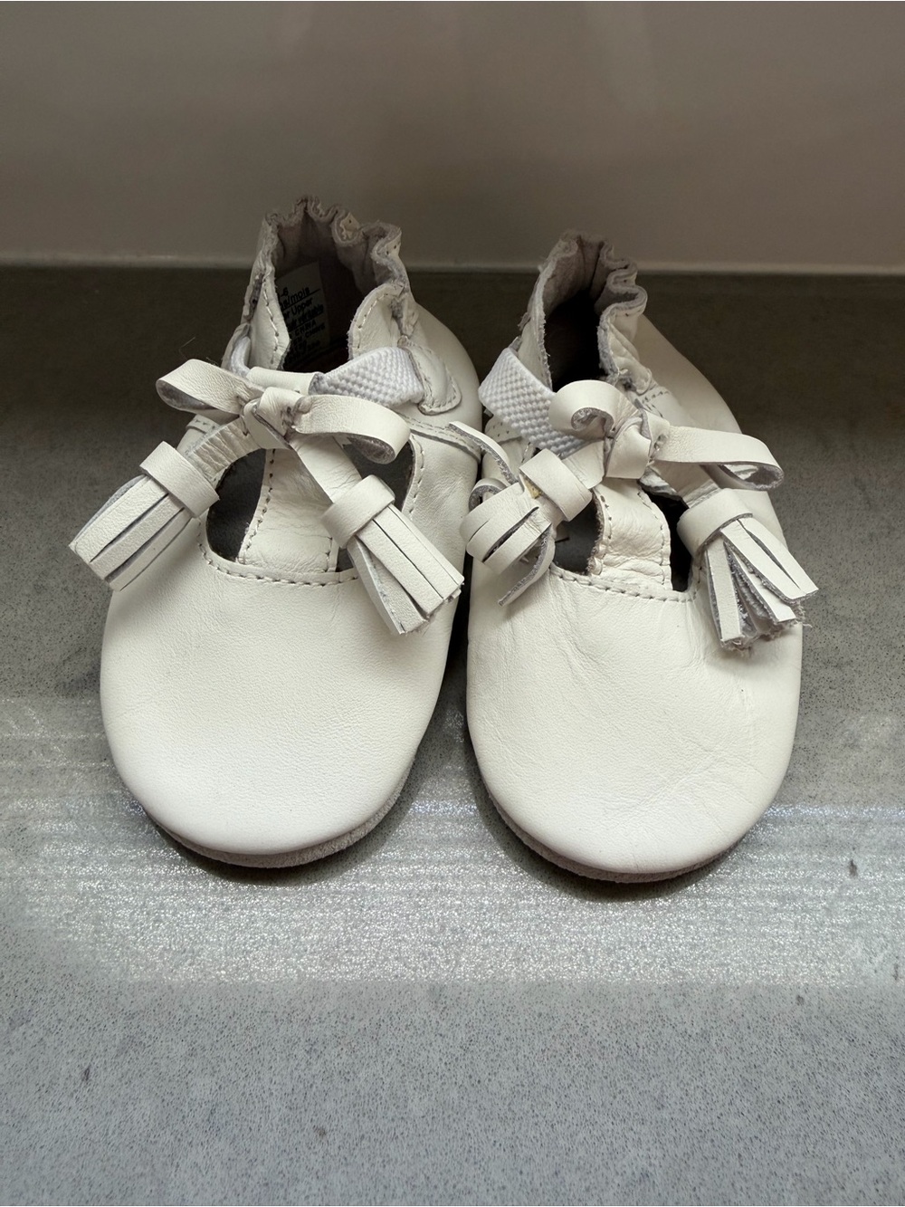 Robeez 0-6m Baby Girls White Tassel Mary Jane Soft-Soled Shoes